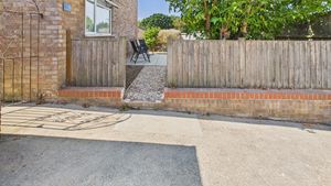 Photo 26- click for photo gallery